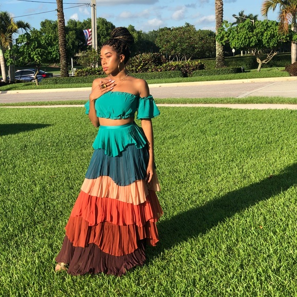 Two piece skirt set - Picture 2 of 6